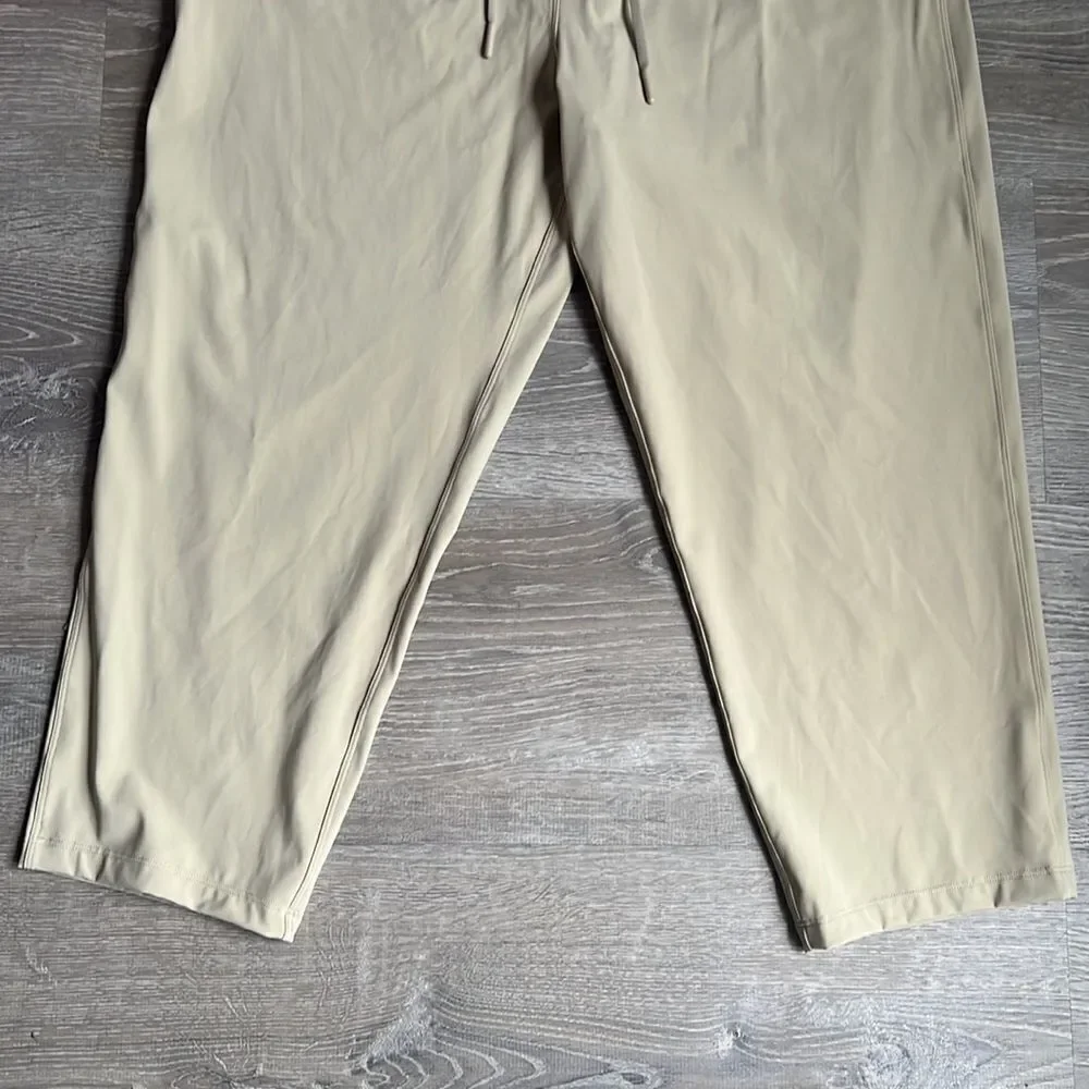 Lululemon Stretch High Rise Crop 23